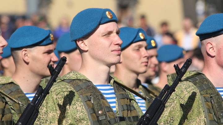 Их предупреждали: Уклонистам-оппозиционерам вместо московских улиц придется маршировать по плацу