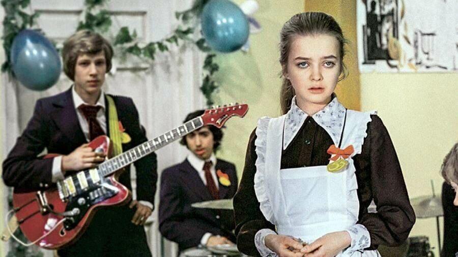 «Курьер», «100 дней после детства» и еще 5 советских фильмов, которые нужно смотреть с подростком КиноПоиска, историю, детей, ребенком, рассказывает, 81Режиссер, счастья», пленительного, обсудить, фильм, Владимир, поколений, отвечать, после, фильмы, показывает, школе, понять, конфликт, любовь»