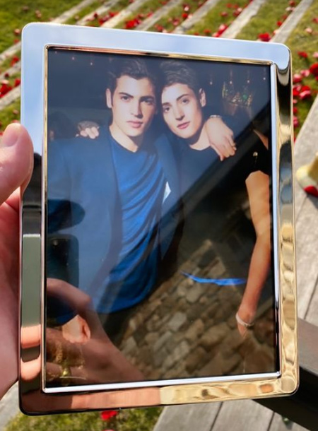 Сын Стефани Сеймур Питер Брант опубликовал трагичный пост в связи со смертью своего брата Гарри Сын Стефани Сеймур Питер Брант опубликовал трагичный пост в связи со смертью своего брата Гарри Дети,Дети знаменитостей