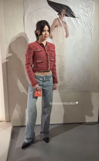 Ольга Слуцкер, Аврора Киба, Евгения Медведева, Карина Нигай посетили презентацию Valentin Yudashkin Галина, Юдашкина, Медведева, Нигай, Ольга, Евгения, Джоли, Оганичева, ЮдашкиныПолина, МедведеваМарина, Накануне, Гайнутдинов, ГребёнкинаИльдар, КибаЕвгения, КибаАврора, СлуцкерАврора, МаринаГалина, Валентина, Анастасия, ЭлиенКарина