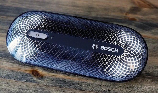 Гаджет Bosch FreshUp очистит одежду от неприятных запахов