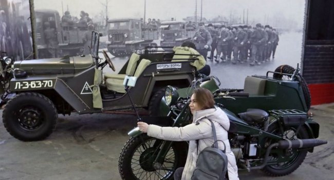 Моторы Войны: в Москве показали уникальную технику времён Второй Мировой Моторы Войны: в Москве показали уникальную технику времён Второй Мировой Автомобили