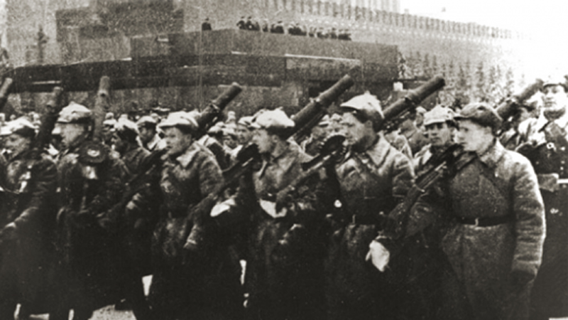 Как столица встречала солдатов Рейха