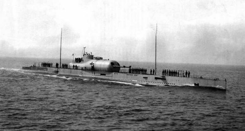 С пушкой на мачте из-под воды вмф,оружие