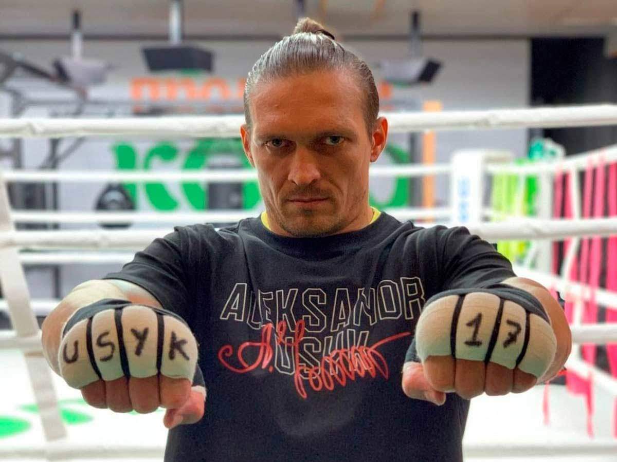 Украинец Александр Усик сразится с ветераном бокса Дереком Чисорой