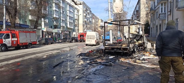*БАЯН*краинские каратели нанесли удар по центру Донецка. «Точка-У» сбита возле Дома Правительства.