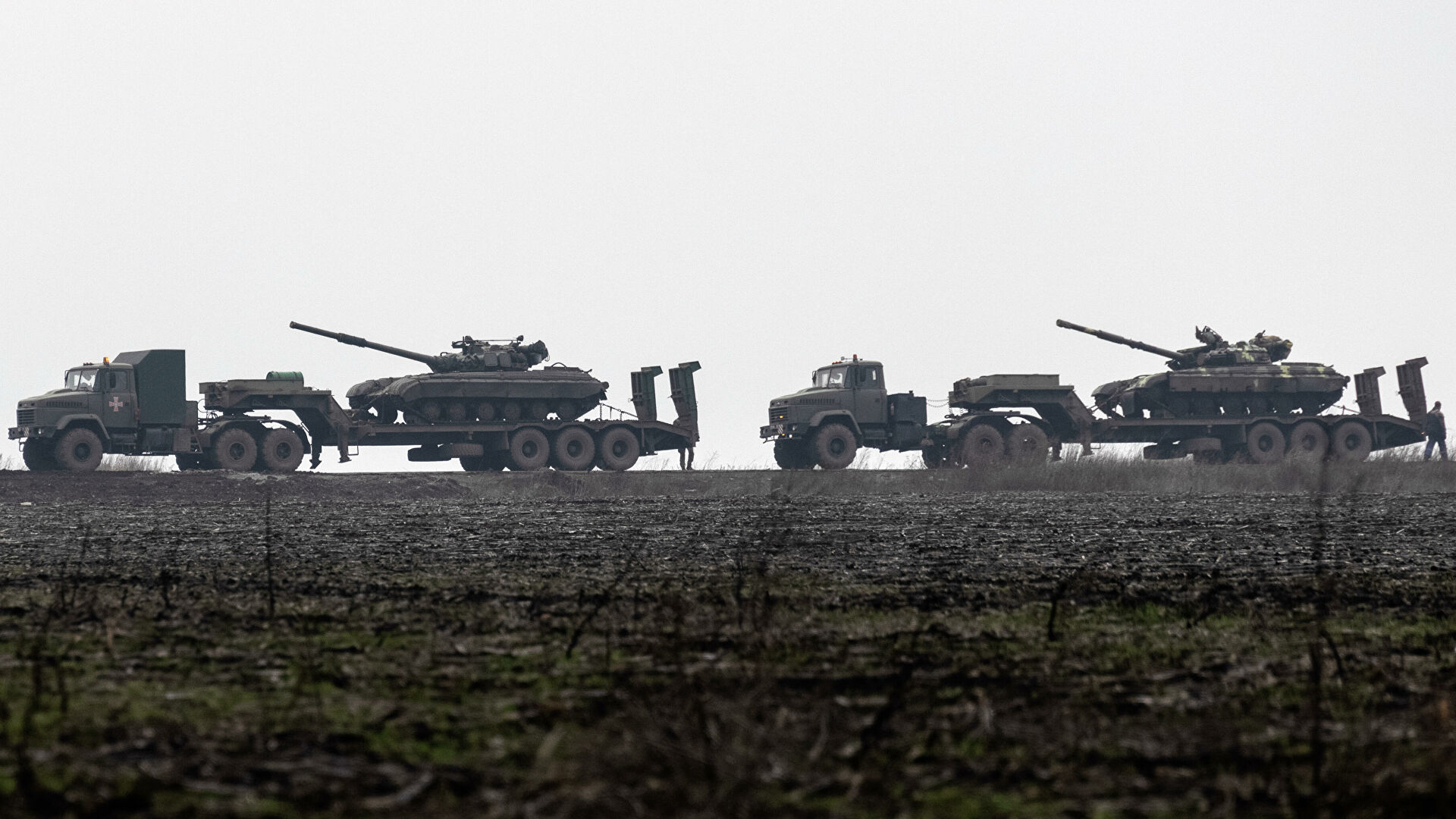 В ЛНР сообщили о размещении украинской бронетехники у линии соприкосновения в Донбассе