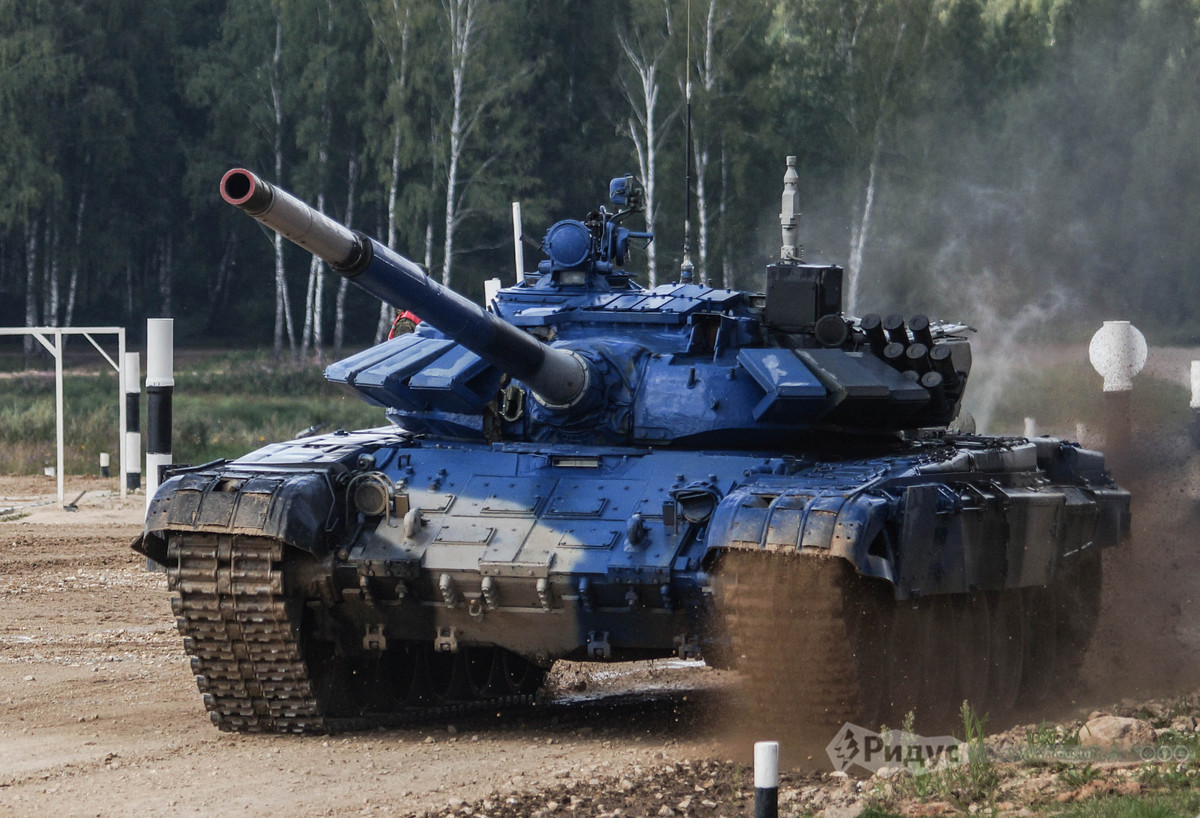 Игры синий танк. Т 72 б3 танковый биатлон синий. Т-72 Польша. Польский т 72. Т72 б3 польских ВВС.
